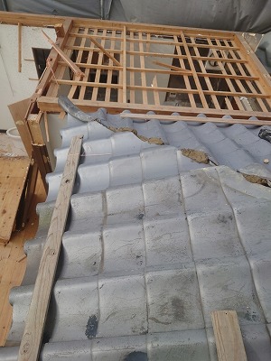 いぶし瓦　地葺き